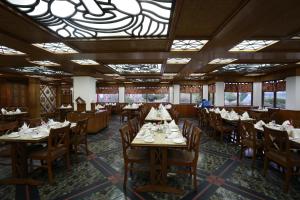 A restaurant or other place to eat at Hotel Pokhara Grande