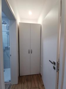 Bilik mandi di Apartma Gaber +12 gambar