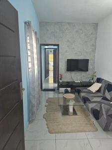 Μια τηλεόραση ή/και κέντρο ψυχαγωγίας στο Residence MarinaY