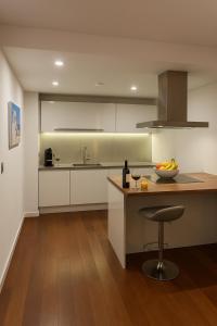 Una cocina o kitchenette en 46th floor Beetham Tower