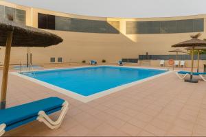 Басейн в VLC New Downtown Apartment або поблизу