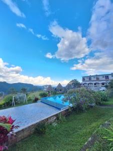 En generel udsigt til bjerge eller udsigt til bjerge taget fra hotellet