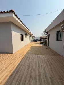 Imagen de la galería de Three-bedroom with Pool Two Suites in a Gated Community, en Belas