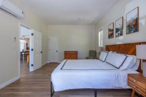 Gallery image of Orchard Haven House home in Lyle