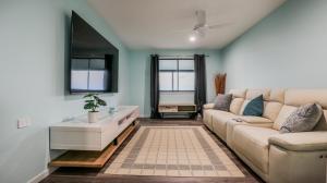 Χώρος καθιστικού στο The Summit 1770