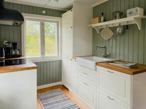 Foto dalla galleria di Historic 19Th Century Cottage In Blekinge a Kyrkhult