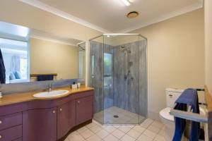 Gallery image of Angourie BAY Villa - Unit 1 in Yamba +8 photos