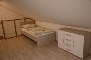 Posteľ alebo postele v izbe v ubytovaní Apartment Lidická Slavkov, 4 person