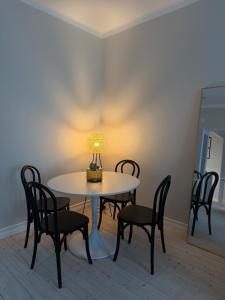 Fotografie z fotogalerie ubytování TAKA-TÖÖLÖ - a Stylish Urban Hideaway v Helsinkách + 2 fotografie