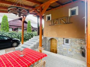 Το κτήριο όπου στεγάζεται  η παραθεριστική κατοικία