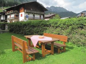 Fotografie z fotogalerie ubytování Appartamento Giuliana v destinaci Sappada + 23 fotografií