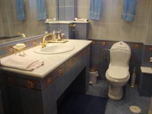 Koupelna v ubytování Villa Faidra