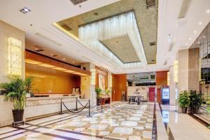 Khu vực sảnh/lễ tân tại Jiaxing Fortune Holiday Hotel