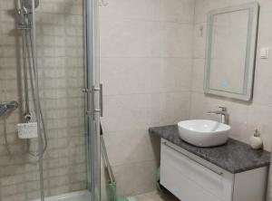 Ένα μπάνιο στο Dalmatia Apartments +50 φωτογραφίες