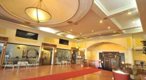Μια τηλεόραση ή/και κέντρο ψυχαγωγίας στο Queen Margarette Hotel