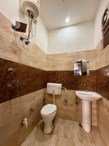 Ένα μπάνιο στο Amritsar Backpackers Hostel