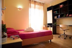 A seating area at Chat&Chill Vatican Apartment