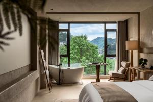 Nespecifikovaný výhled na hory nebo výhled na hory při pohledu z hotelu + 22 fotografií