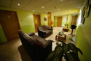 A seating area at Hostal Restaurante El Surtidor