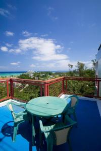 Gallery image of Surfside Bed & Breakfast in Onna