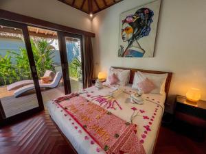 Ένα ή περισσότερα κρεβάτια σε δωμάτιο στο Pera ONE Villas +57 φωτογραφίες