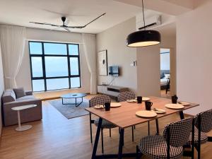 Et opholdsområde på Newston Family City View 2 Bedrooms