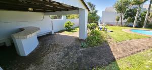 Bazén v ubytování Ramsgate Rendezvous 14 - Sleeps 6 nebo v jeho okolí