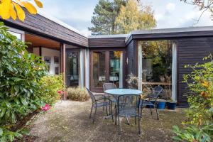 Vườn quanh Sonniger Architektenbungalow 128 qm
