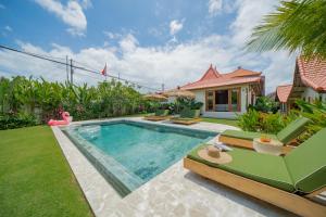 Swimmingpoolen hos eller tæt på Villa Santai Padonan