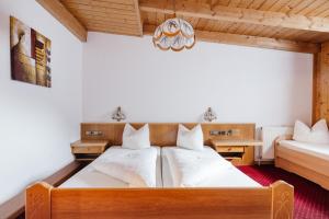 Fotografie z fotogalerie ubytování Hotel Andrea v destinaci Zams + 96 fotografií