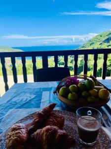 Gallery image of Repid'Anse and its ocean view in La Celle-sous-Gouzon +18 photos