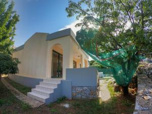 Budova, kde se vila nachází