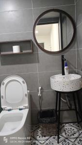 Koupelna v ubytování Homestay Mẹ Khang 2 WC riêng,Mới VIP
