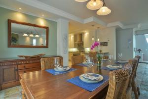 Φωτογραφία από το άλμπουμ του Sensiri Orca Beach Villa σε Langebaan