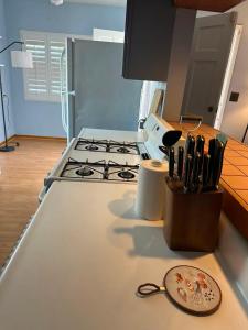 Kuchyň nebo kuchyňský kout v ubytování 3 Bedroom 2min to Dodger Stadium