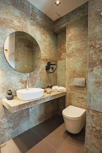 Koupelna v ubytování City Core Plataia Agora + 9 fotografií