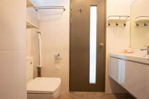Ένα μπάνιο στο Grand Blue Condominium By Aproperty +15 φωτογραφίες