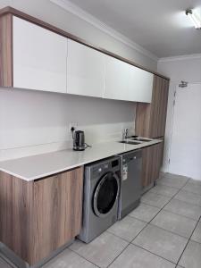 Kuchyň nebo kuchyňský kout v ubytování Riverwalk Retreat - The Blyde Crystal Lagoon