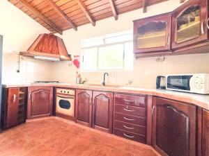 Kuchyň nebo kuchyňský kout v ubytování Pavillon Cosy 3 Chambre en Guadeloupe + 16 fotografií