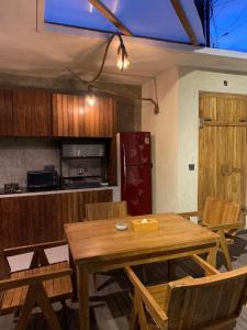 Nhà bếp/bếp nhỏ tại angel villa +33 ảnh