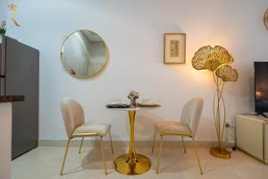 TV a/nebo společenská místnost v ubytování Elegant Studio Getaway in Ansam, Yas Island