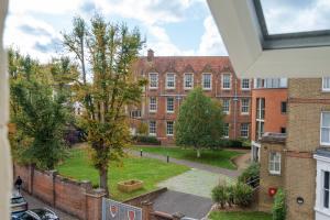 a view of a building from a window at Oxford Modern Living - City Centre in Oxford