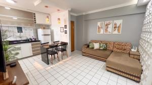 Apto com Varanda, Vista e Piscina a 50m da Praia廚房或簡易廚房