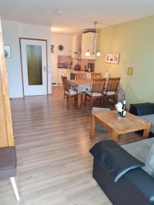 Gallery image of Ferienwohnung Berghexe 438 mit Pool & Sauna in Hohegeiß-Braunlage in Niederdorla +12 photos