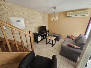 Galería fotográfica de Gite du sechoir en Bouresse 11 fotos más