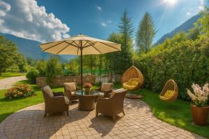 Φωτογραφία από το άλμπουμ του Himalayan Fort Resort, Manali - !! Riverside Property !! Big Garden with Campfire !! Guest Preferred !! Scenic River & Mountain View !! Big Parking !! Luxury Balcony Rooms !! Playing Zone !! Property of the Year σε Manāli