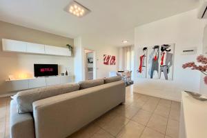 Χώρος καθιστικού στο Trilocale con Terrazza tra Lecco, Milano e Como