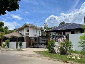 Το κτήριο όπου στεγάζεται  ο ξενώνας