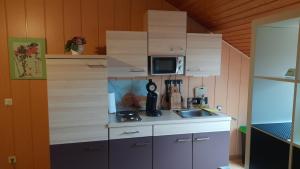 Dapur atau dapur kecil di Wohnung am Rande der Nordeifel +1 gambar