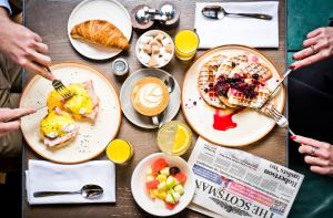 Jídlo v hotelu nebo okolí